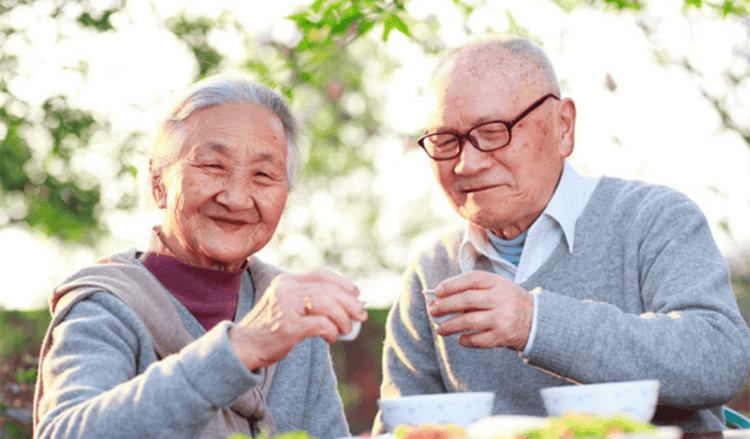 Công dụng của tổ yến với người cao tuổi: Khám phá 10 Lợi ích tuyệt vời